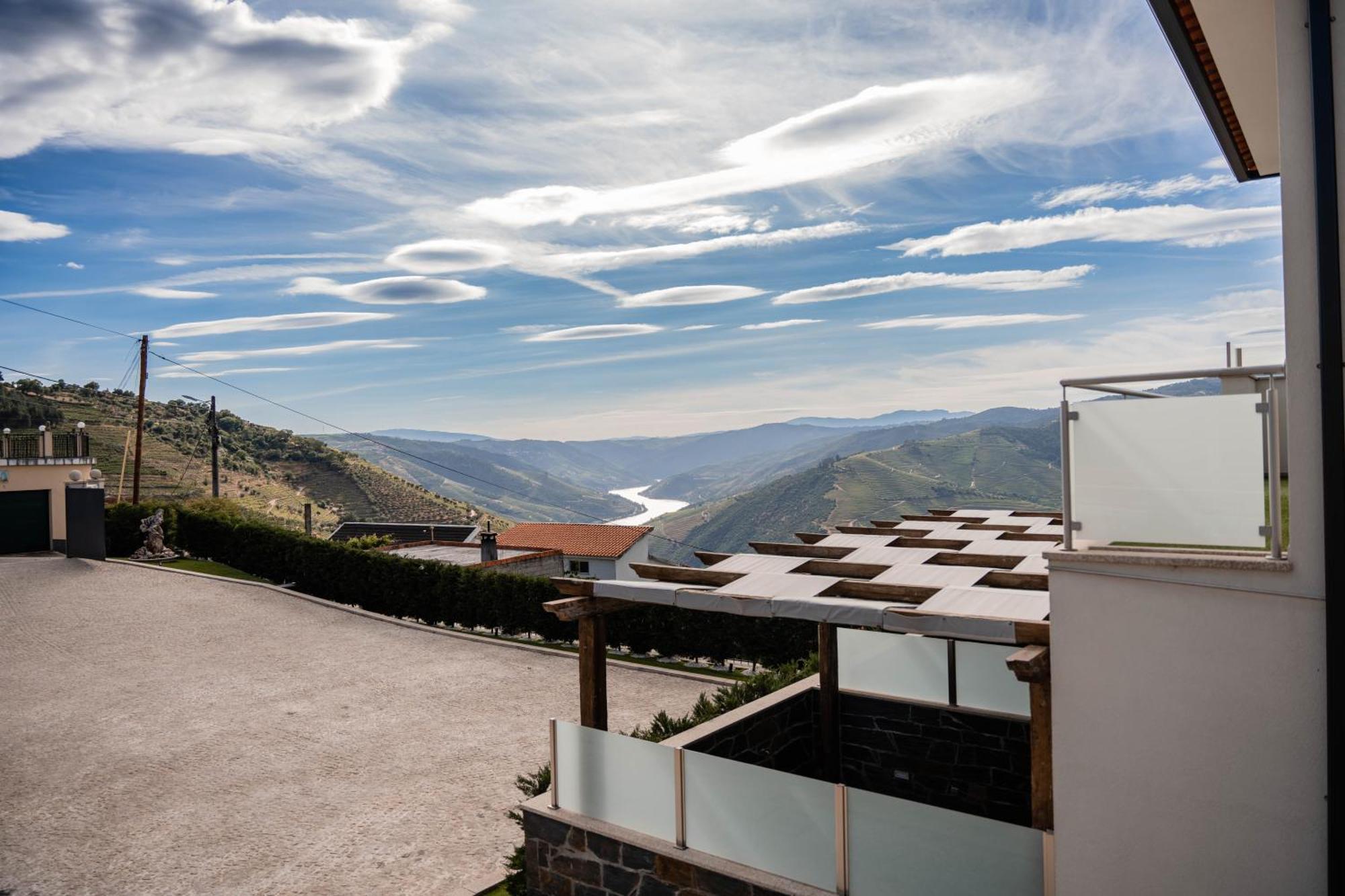 Socalcos Do Douro House *