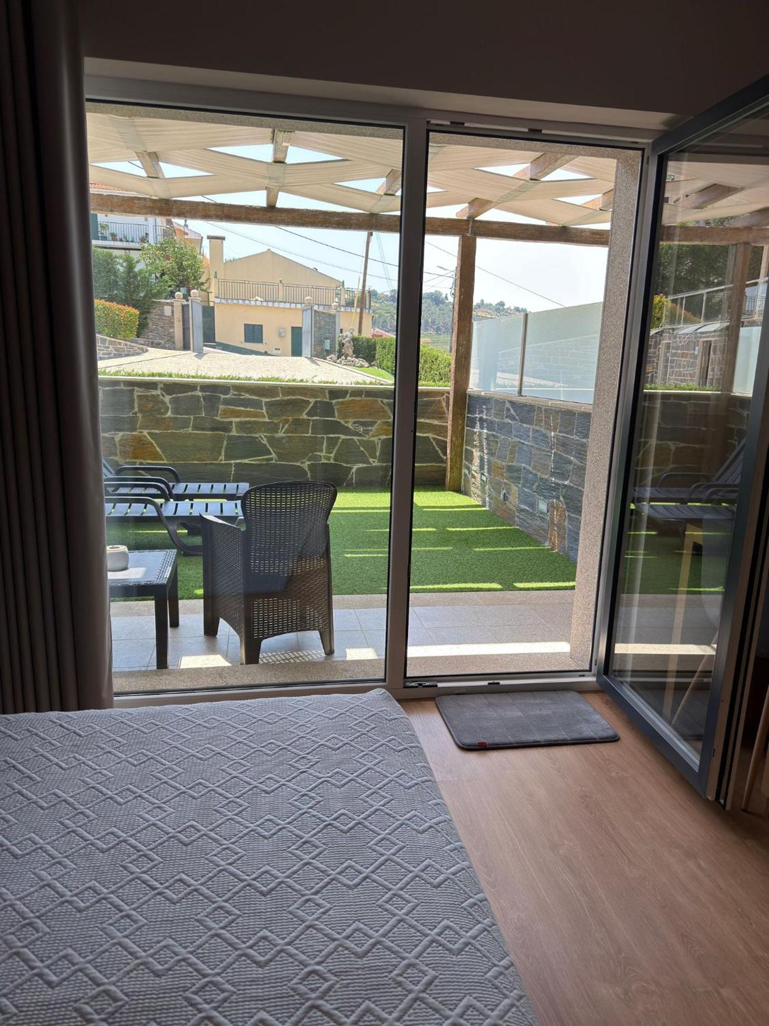 Alojamento de Turismo Rural Socalcos Do Douro House